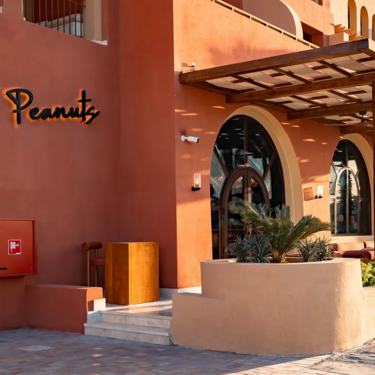 Peanuts Pub El Gouna